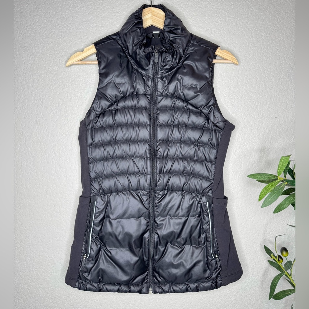 Lululemon Athletica Black Quilted Puffer Vest Goose Down size 8